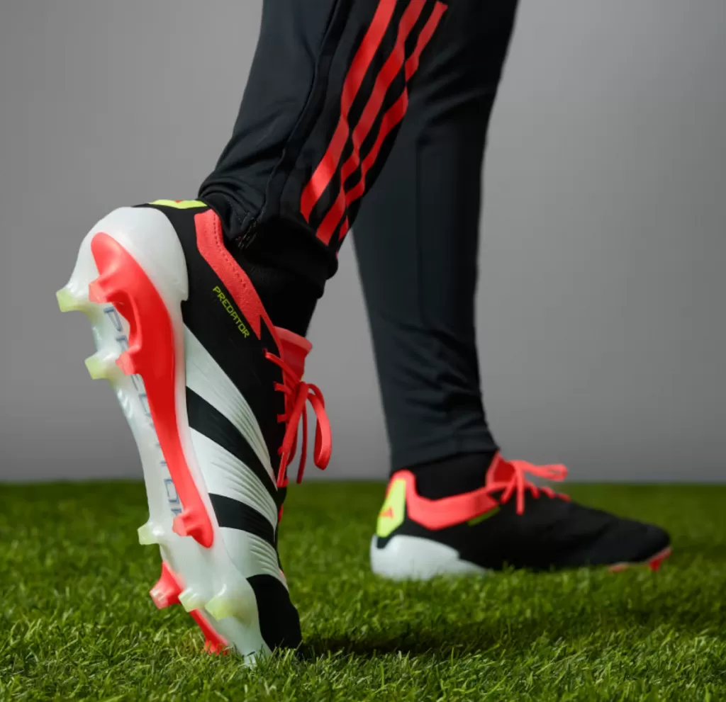 Бутсы профессиональные Adidas Predator Elite L FG
